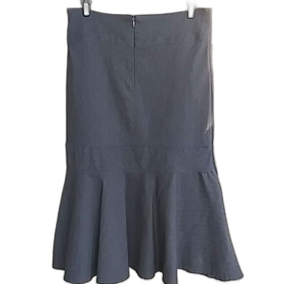 Bisou Bisou Skirt Gray Pencil with Dropped Peplum Flounce Details Qualit… - Picture 2 of 10